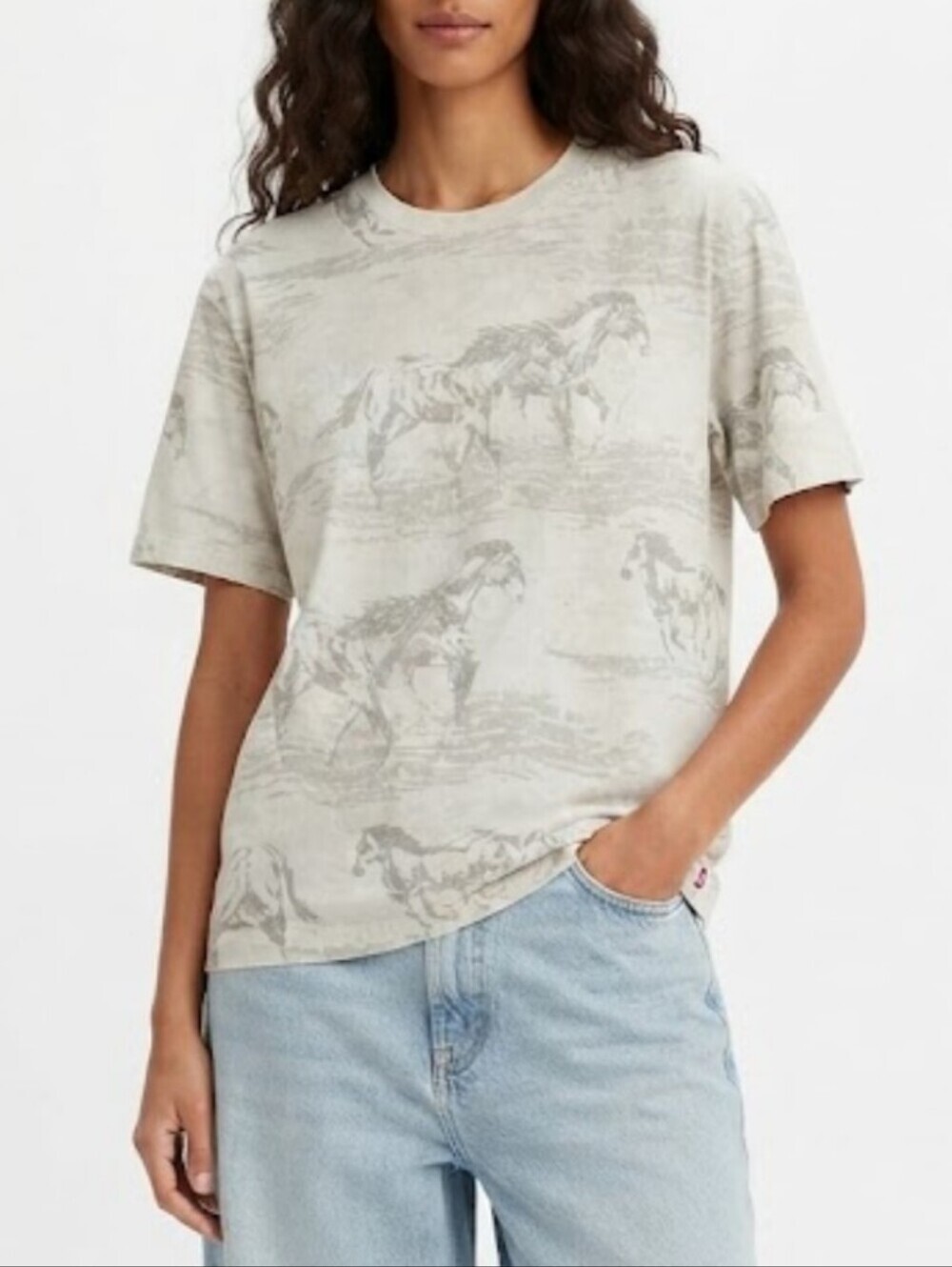 Vintage Levi's Horse Printed Short-Sleeve T-Shirt in Light Beige - L